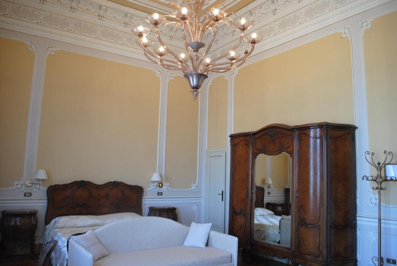 Villa Tina Hotel Виареджо Экстерьер фото