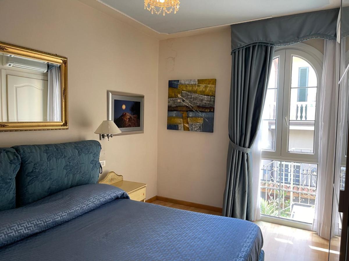 Villa Tina Hotel Виареджо Экстерьер фото