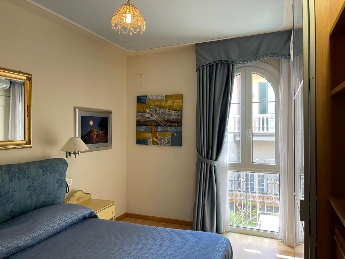 Villa Tina Hotel Виареджо Экстерьер фото